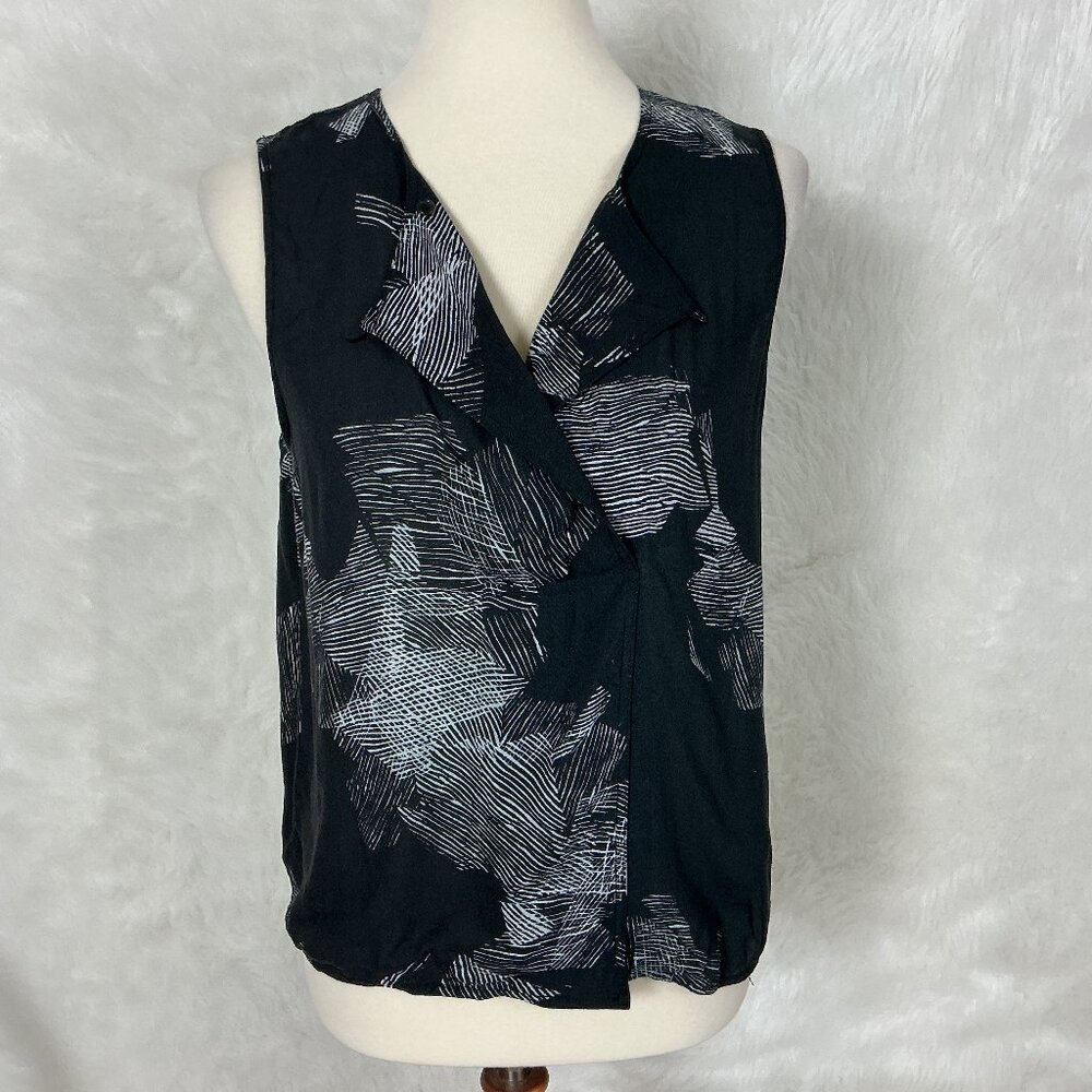 Raquel Allegra Sleeveless Split Front Black Gray Abstract Top Allegra 0 US S